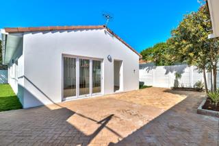 3 Bedroom Property for Sale in Waves Edge Western Cape